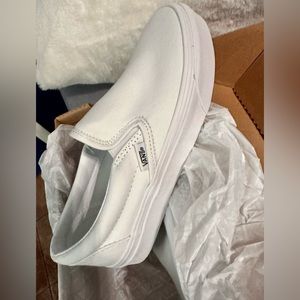 NIB Vans Classic Slip On Unisex. Men 5/Women 6.5